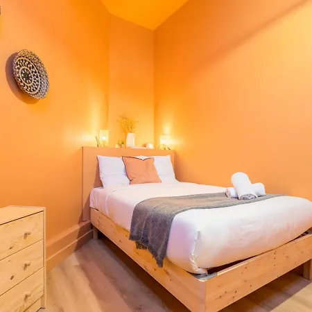 Hypercentre - Private Parking, Metro + Train 100m