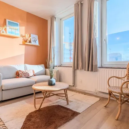 Hypercentre - Private Parking, Metro + Train 100m