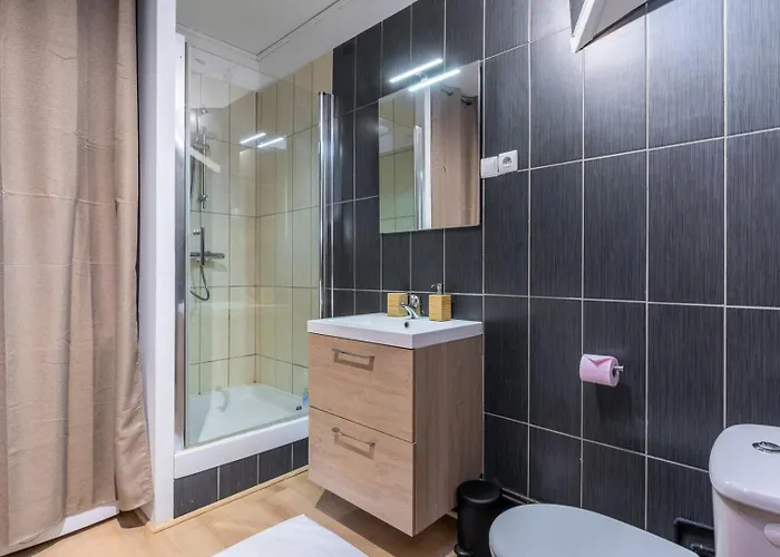 Appartement Hypercentre - Private Parking, Metro + Train 100m *